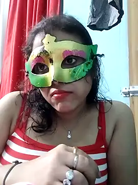 Snapshot of LOVERIAKOL chatting on January 2025 03:07:01 PM LOVERIAKOL online show from January 2025 03:07:01 PM