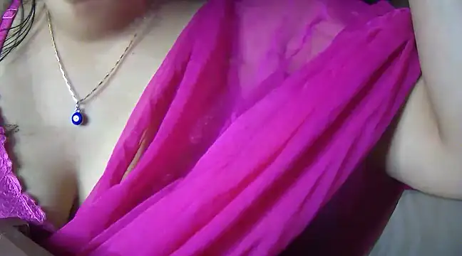 Snapshot of LOVERIAKOL chatting on January 2025 05:28:01 PM LOVERIAKOL online show from January 2025 05:28:01 PM