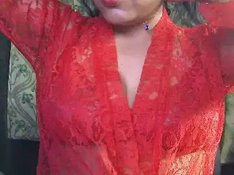 Snapshot of LOVERIAKOL chatting on March 2025 06:07:01 PM LOVERIAKOL online show from March 2025 06:07:01 PM