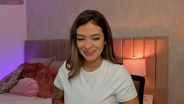 Snapshot of Victoria_romanox chatting on February 2025 02:46:01 AM Victoria romanox online show from February 2025 02:46:01 AM