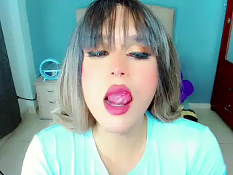 Snapshot of TaylorMon chatting on January 2025 06:20:01 AM TaylorMon online show from January 2025 06:20:01 AM