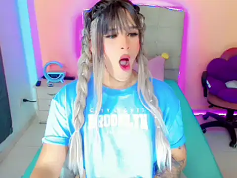 Snapshot of TaylorMon chatting on January 2025 05:05:01 AM TaylorMon online show from January 2025 05:05:01 AM