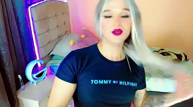 Snapshot of TaylorMon chatting on March 2025 04:46:01 AM TaylorMon online show from March 2025 04:46:01 AM