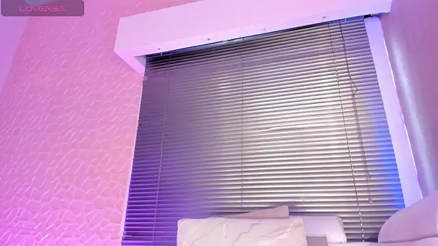 LaiilyBell12 online show from May 2026 08:04:04 PM