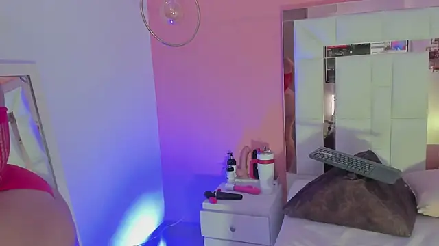 Alanna hot3 online show from February 2026 07:43:01 PM