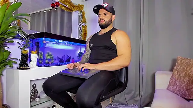 Snapshot of Johnnygrayson1 chatting on December 2024 09:57:01 PM Johnnygrayson1 online show from December 2024 09:57:01 PM