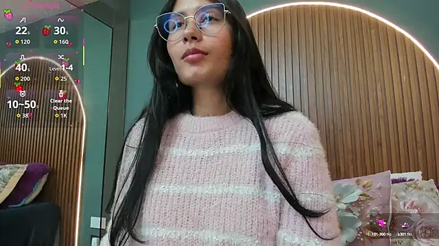 NayeCloud online show from October 2025 12:52:01 AM