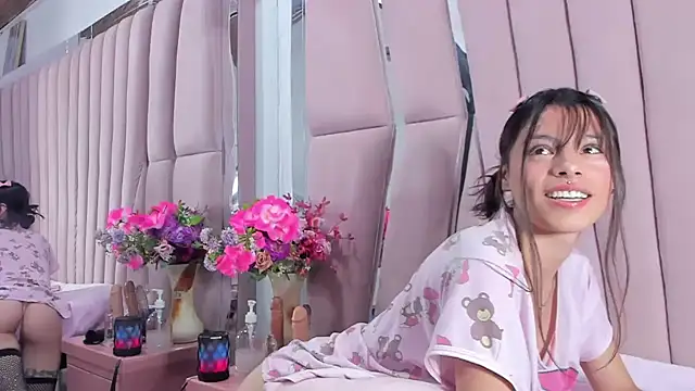Sasha Petitte online show from May 2026 12:05:02 AM
