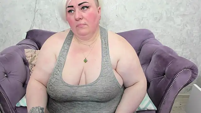 fashiona online show from February 2025 09:01:01 PM