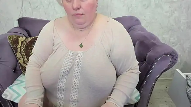 fashiona online show from March 2025 05:53:01 AM