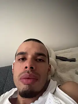 mateoleonee online show from January 2026 07:50:02 PM