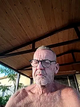 Freddy1962 online show from October 2025 04:00:02 AM