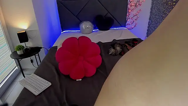 CassieEvans online show from October 2025 05:50:02 AM