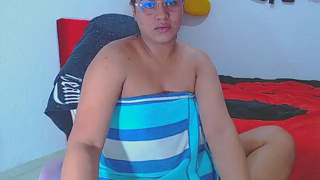 Snapshot of SweetAlmaa chatting on December 2024 10:34:02 PM SweetAlmaa online show from December 2024 10:34:02 PM
