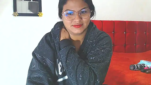 Snapshot of SweetAlmaa chatting on January 2025 09:48:01 AM SweetAlmaa online show from January 2025 09:48:01 AM