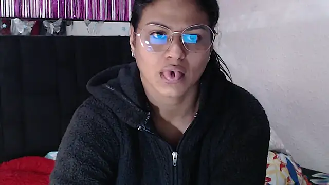 SweetAlmaa online show from April 2026 09:56:02 AM