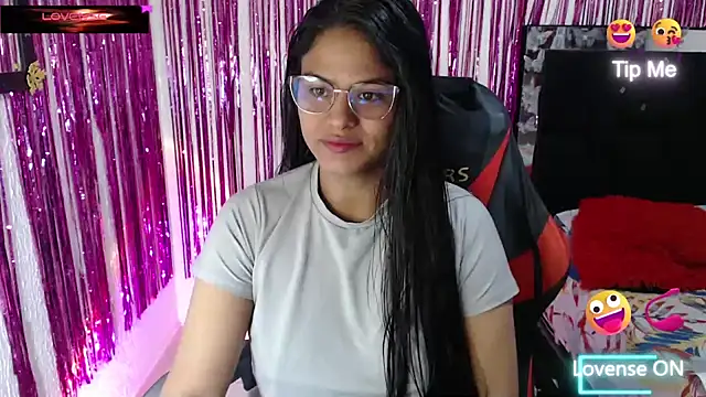 Snapshot of SweetAlmaa chatting on July 2026 10:54:01 AM SweetAlmaa online show from July 2026 10:54:01 AM