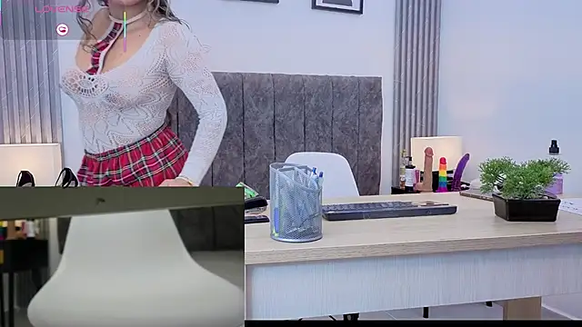 Ema Stone65 online show from December 2025 10:08:02 PM