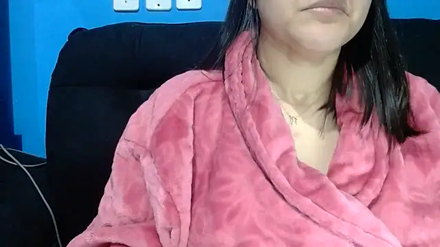 Snapshot of luckygirl111 chatting on June 2026 04:39:02 PM luckygirl111 online show from June 2026 04:39:02 PM