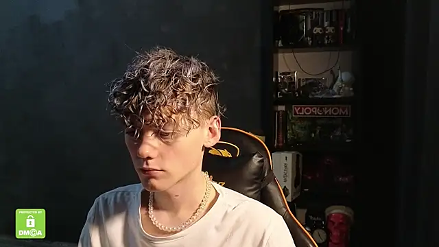 Keytaro online show from December 2025 12:47:02 PM