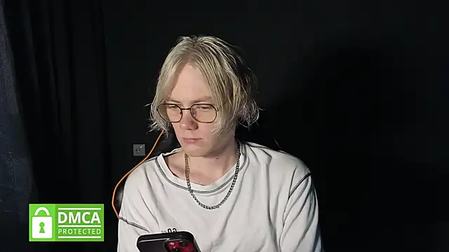 Snapshot of Keytaro chatting on May 2026 02:00:01 PM Keytaro online show from May 2026 02:00:01 PM