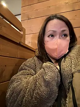 annna annna 2024 online show from February 2026 07:21:02 AM