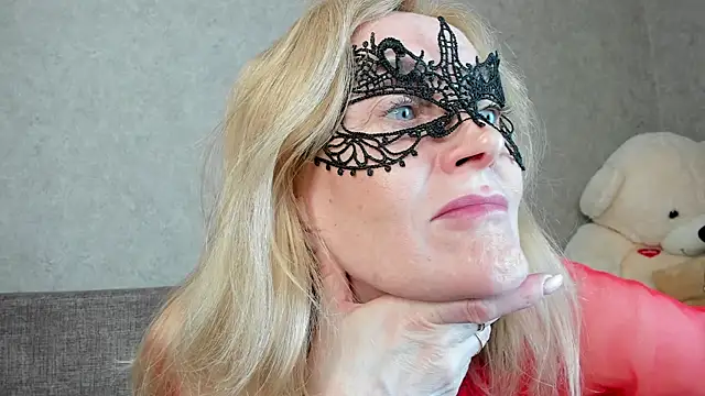 Snapshot of angelica_marquise chatting on June 2026 05:40:02 PM angelica marquise online show from June 2026 05:40:02 PM