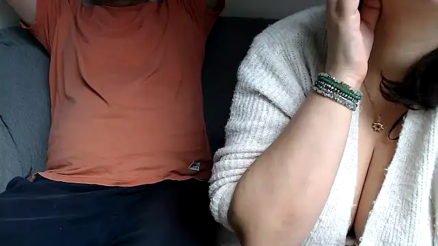 margotgra82 online show from November 2025 09:00:02 AM