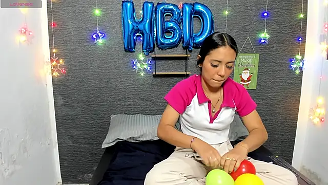 Snapshot of monse_02 chatting on December 2024 02:06:01 PM monse 02 online show from December 2024 02:06:01 PM