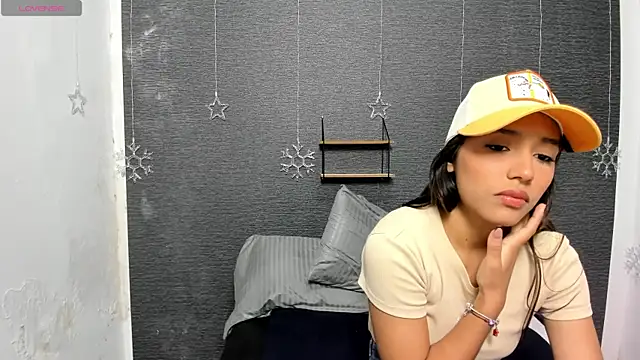 Snapshot of monse_02 chatting on January 2025 01:38:02 PM monse 02 online show from January 2025 01:38:02 PM