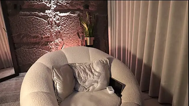 DannSaenz online show from April 2026 01:39:02 PM