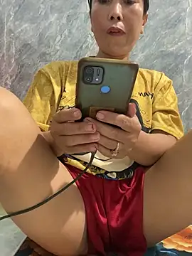 Linaannn online show from November 2025 11:53:01 AM