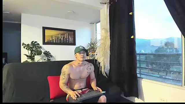 MARCELOANDLUCIAN online show from February 2025 11:20:02 PM