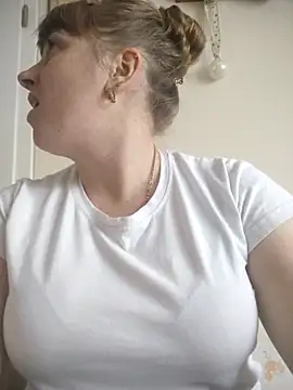 CoddessCrystal online show from February 2026 09:46:01 AM