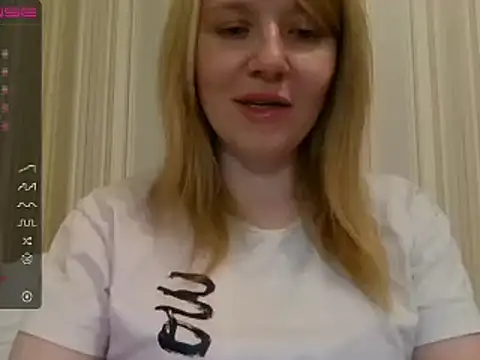 urbadkitty online show from December 2024 01:00:01 PM