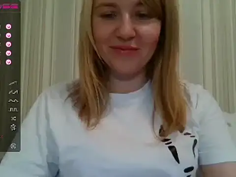 urbadkitty online show from December 2024 05:00:01 PM