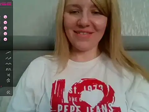 urbadkitty online show from December 2024 11:00:01 AM