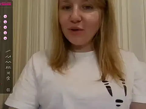 urbadkitty online show from December 2024 12:55:02 PM