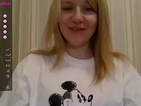 urbadkitty online show from January 2025 12:47:02 PM