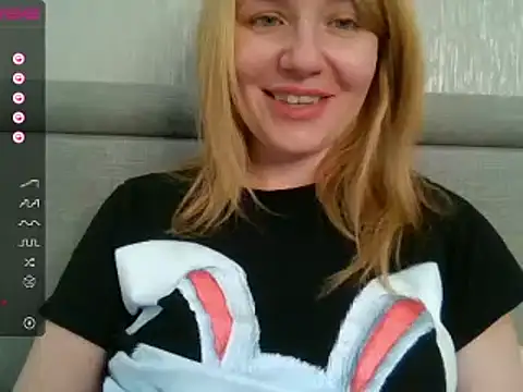 urbadkitty online show from February 2025 09:43:01 AM