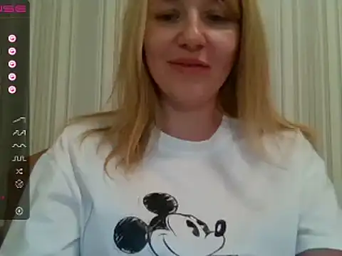 urbadkitty online show from March 2025 01:07:01 PM