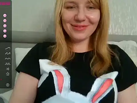 urbadkitty online show from March 2025 07:08:02 AM