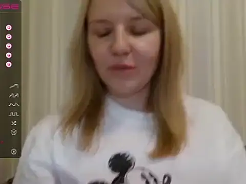 urbadkitty online show from March 2025 02:52:02 PM