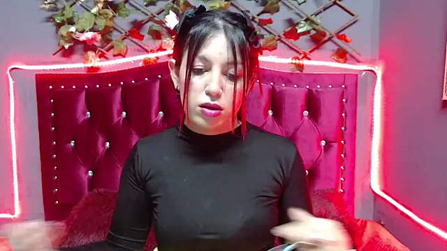 Snapshot of Melani_cute02 chatting on January 2025 05:05:02 AM Melani cute02 online show from January 2025 05:05:02 AM