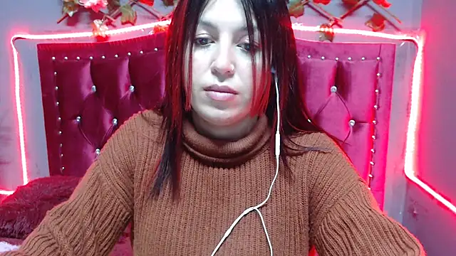 Snapshot of Melani_cute02 chatting on February 2025 02:14:02 AM Melani cute02 online show from February 2025 02:14:02 AM