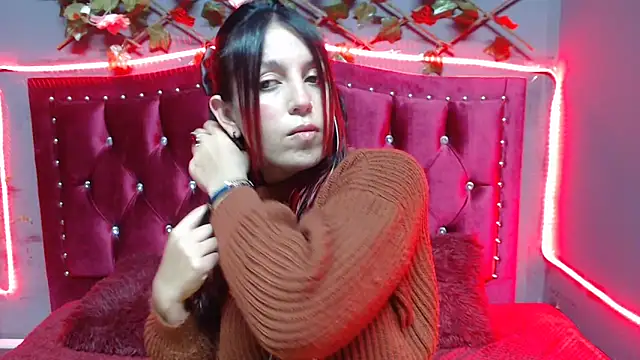 Snapshot of Melani_cute02 chatting on February 2025 11:34:02 PM Melani cute02 online show from February 2025 11:34:02 PM