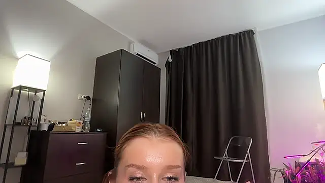 OmeliaDior online show from April 2026 10:10:02 PM