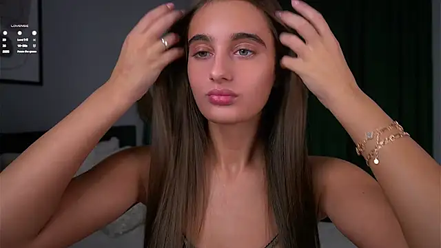 PiquingOgalala online show from November 2025 01:06:01 AM