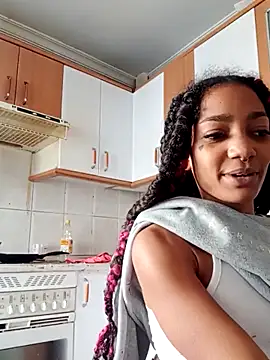 Laanegraofficial  online show from October 2025 11:17:01 AM