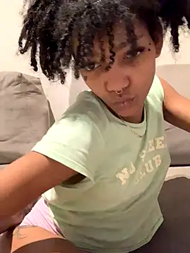 Laanegraofficial  online show from October 2025 05:46:01 PM